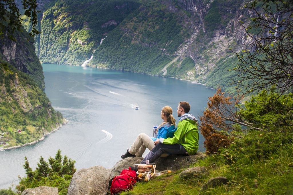 Clima na Noruega favorece viagem romântica a dois
