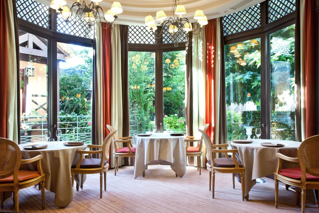 Hotel em Versailles é opção para quem busca relaxar na França