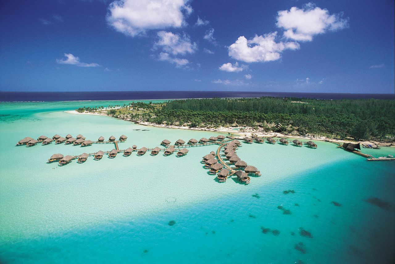 3 hotéis com bangalôs sobre as águas em Bora Bora