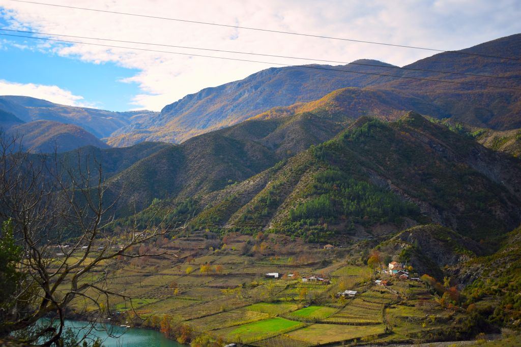 Alpes, castelos e sítios arqueológicos: veja lindas fotos da Albânia 